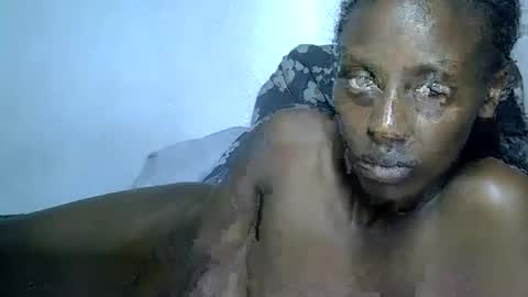 Snapshot of prettyelsie chatting on December 1, 11:26 am Prettiesexxy online show from December 1, 11:26 am