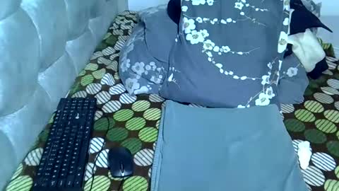 Snapshot of prettyelsie chatting on April 12, 12:10 pm Prettiesexxy online show from April 12, 12:10 pm