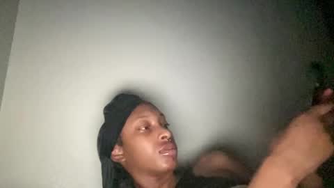 prettyfacefemale online show from February 13, 7:37 am