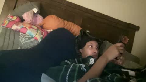 prettyfacefemale online show from March 13, 5:36 am