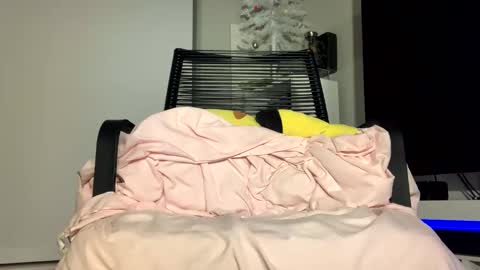 Pretty or Flacka  online show from January 15, 6:40 am