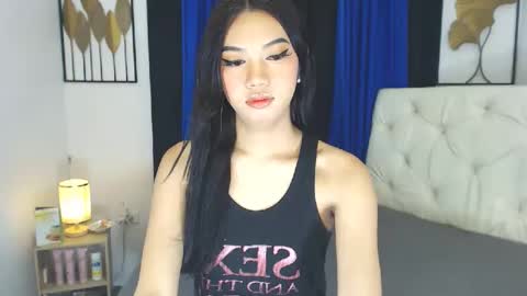 Snapshot of prettyhothugecock chatting on February 27, 1:27 am prettyhothugecock online show from February 27, 1:27 am