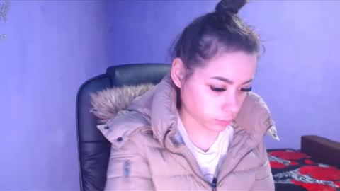 prettyjulliette online show from December 22, 10:17 am