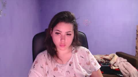 prettyjulliette online show from January 2, 3:51 pm