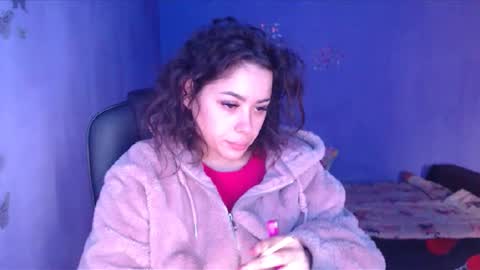 prettyjulliette online show from January 12, 10:23 am