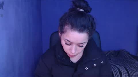 prettyjulliette online show from January 19, 10:50 am