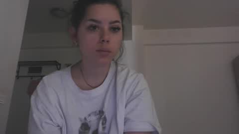 prettyjulliette online show from November 21, 10:47 am