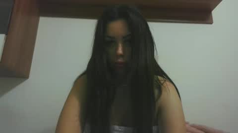 prettyjulliette online show from April 6, 3:13 pm