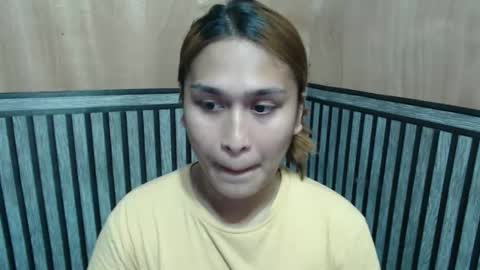 Snapshot of prettykate_04 chatting on February 11, 7:35 am Kate online show from February 11, 7:35 am