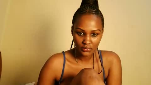 prettykeilaa online show from March 6, 1:29 pm