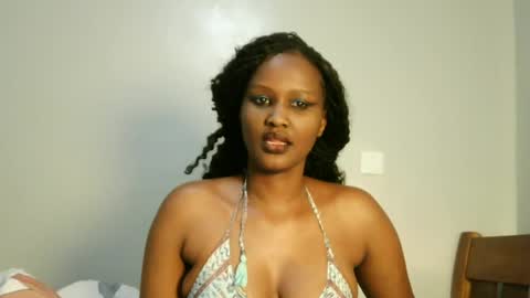 Snapshot of prettykeilaa chatting on July 13, 3:37 pm prettykeilaa online show from July 13, 3:37 pm