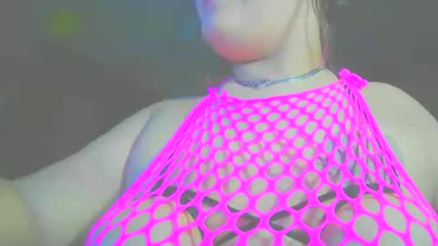 Snapshot of prettykittymami69 chatting on December 15, 1:21 am prettykittymami69 online show from December 15, 1:21 am