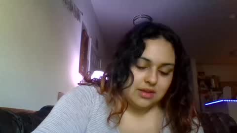 Snapshot of prettylillyy02 chatting on December 2, 3:25 pm lilly333 online show from December 2, 3:25 pm