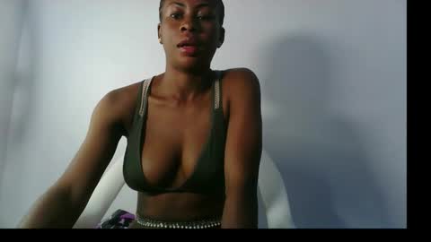 evelyn online show from October 11, 6:56 am