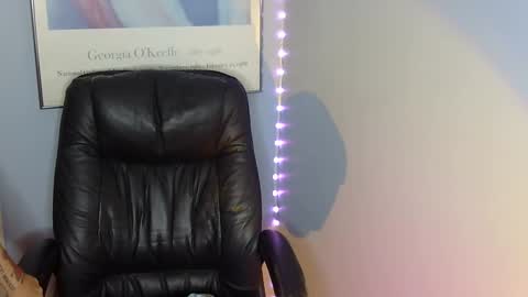 prettyluluu online show from September 25, 5:22 am