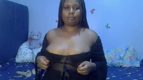 Snapshot of prettymel1 chatting on March 17, 6:33 pm prettymel1 online show from March 17, 6:33 pm