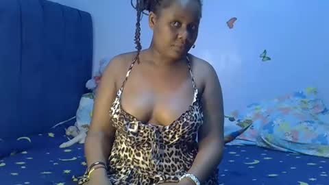 Snapshot of prettymel1 chatting on April 10, 8:24 pm prettymel1 online show from April 10, 8:24 pm