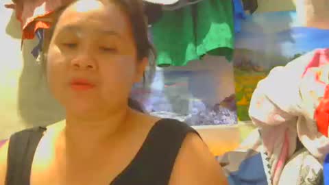 Snapshot of prettynhing chatting on February 2, 1:32 pm Nhing online show from February 2, 1:32 pm