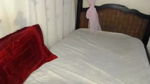 prettypavin online show from November 11, 5:40 am