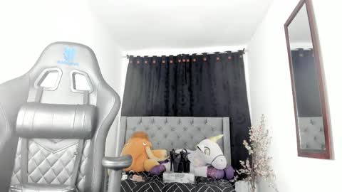 Snapshot of prettypervyx chatting on March 2, 6:16 am Laura Onlyfans 40OFF online show from March 2, 6:16 am