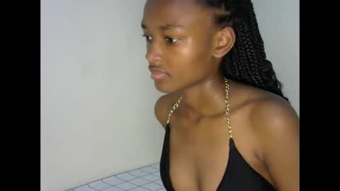 prettyquiny254 online show from October 1, 10:38 pm