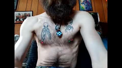 prettysolid7 online show from March 7, 6:05 pm