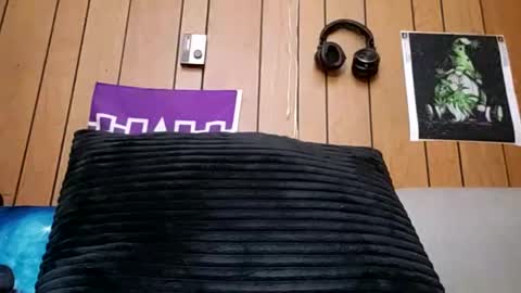 prettysolidd7 online show from February 20, 10:05 am