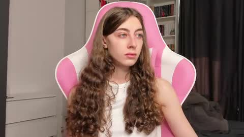 Snapshot of prettysomething chatting on June 22, 5:26 am Sophie next stream will be at Monday i will wait you guys online show from June 22, 5:26 am