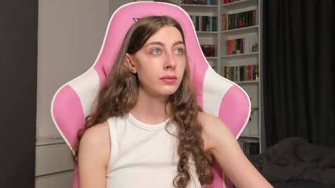 Snapshot of prettysomething chatting on July 20, 10:39 am Sophie next stream will be at Monday i will wait you guys online show from July 20, 10:39 am