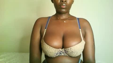 Snapshot of prettyvishy chatting on November 28, 7:55 am prettyvishy online show from November 28, 7:55 am