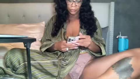 Snapshot of prettywap85 chatting on August 5, 12:41 pm Discrete Pussy online show from August 5, 12:41 pm