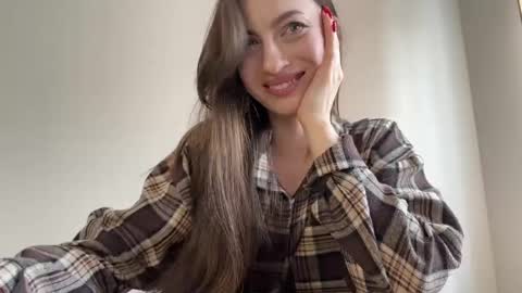 Snapshot of prettyyy_angel chatting on April 21, 10:21 am prettyyy_angel online show from April 21, 10:21 am