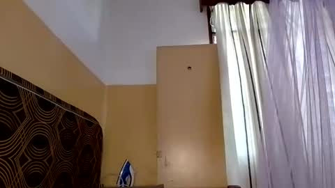 Snapshot of prettyzuzu chatting on September 30, 6:18 am prettyzuzu online show from September 30, 6:18 am