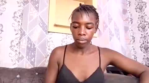 Snapshot of prettyzuzu chatting on November 17, 8:53 am prettyzuzu online show from November 17, 8:53 am