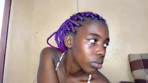 Snapshot of prettyzuzu chatting on November 29, 9:56 am prettyzuzu online show from November 29, 9:56 am