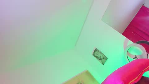 Snapshot of pretygirltsxxx chatting on June 9, 12:17 pm pretygirltsxxx online show from June 9, 12:17 pm