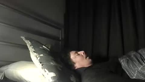 prieslucas068 online show from November 12, 7:53 am