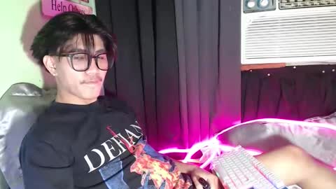 primekiannx_ online show from February 13, 8:21 am