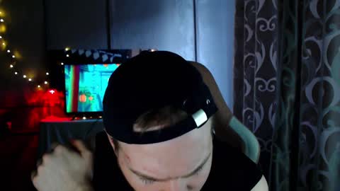 Snapshot of princ4real chatting on February 13, 5:26 am prince online show from February 13, 5:26 am