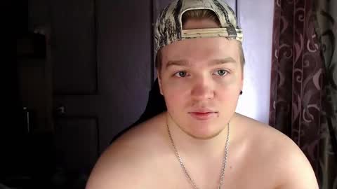 Snapshot of princ4real chatting on March 5, 7:05 am prince online show from March 5, 7:05 am