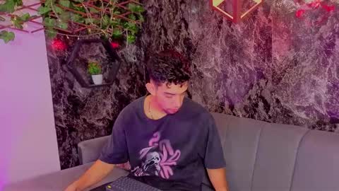 prince_arthur77 online show from February 27, 2:06 pm