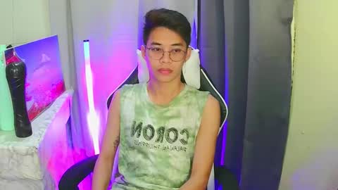 Snapshot of prince_harrison chatting on November 5, 10:59 am prince_harrison online show from November 5, 10:59 am