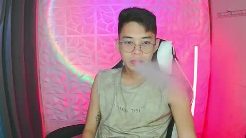 Snapshot of prince_harrison chatting on November 9, 12:03 pm prince_harrison online show from November 9, 12:03 pm