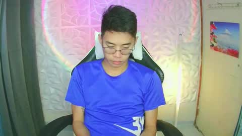 Snapshot of prince_harrison chatting on November 12, 4:18 pm prince_harrison online show from November 12, 4:18 pm