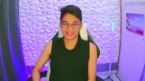 Snapshot of prince_harrison chatting on November 27, 5:37 pm prince_harrison online show from November 27, 5:37 pm