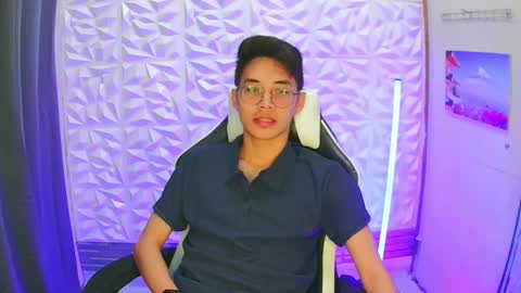 Snapshot of prince_harrison chatting on December 2, 6:36 pm prince_harrison online show from December 2, 6:36 pm