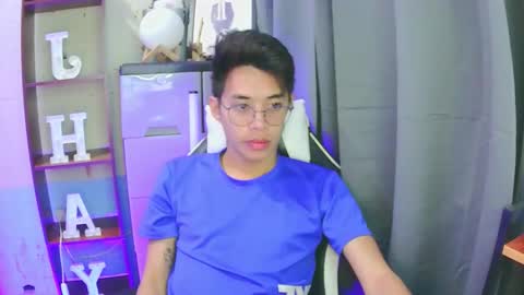 Snapshot of prince_harrison chatting on December 14, 12:32 pm prince_harrison online show from December 14, 12:32 pm