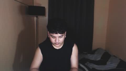 Snapshot of prince_killian chatting on October 16, 7:04 pm Killian online show from October 16, 7:04 pm