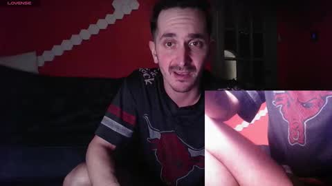 Snapshot of prince_raphael chatting on January 16, 7:07 pm Riffraff online show from January 16, 7:07 pm