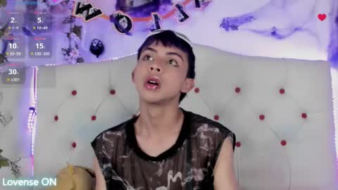 Prince  online show from October 25, 9:42 pm